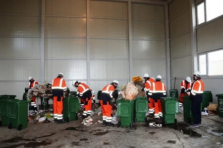 Bakıya 27 müasir zibil maşını gətiriləcək