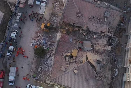 Türkiyənin ağrılı günü - zəlzələ bölgəsindən  - FOTOREPORTAJ