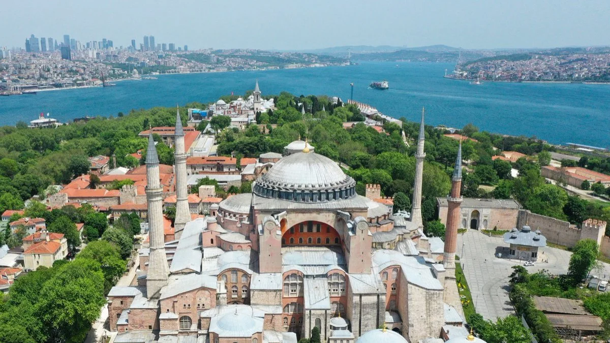 Historical day:Hagia Sophia ready for first Muslim prayer after 86 years