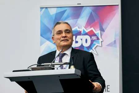 Azərbaycan Ümumdünya Poçt İttifaqının yubileyi münasibəti ilə poçt markası buraxıb