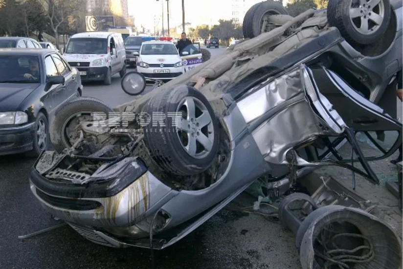 Baku police major made an accident - PHOTOS