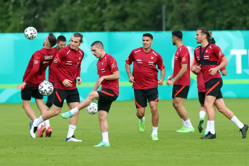 AVRO-2020: Türkiyənin qrupdan çıxma şansı neçə faizdir?