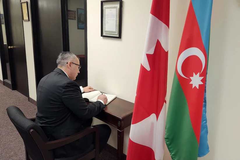 Посол Казахстана в Канаде выразил соболезнования в связи с крушением самолета AZAL