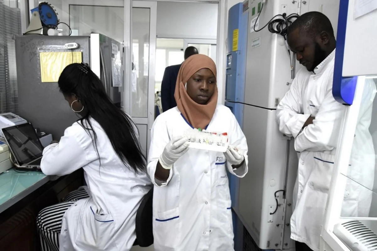 Afrika koronavirusun üçüncü dalğasının astanasındadır