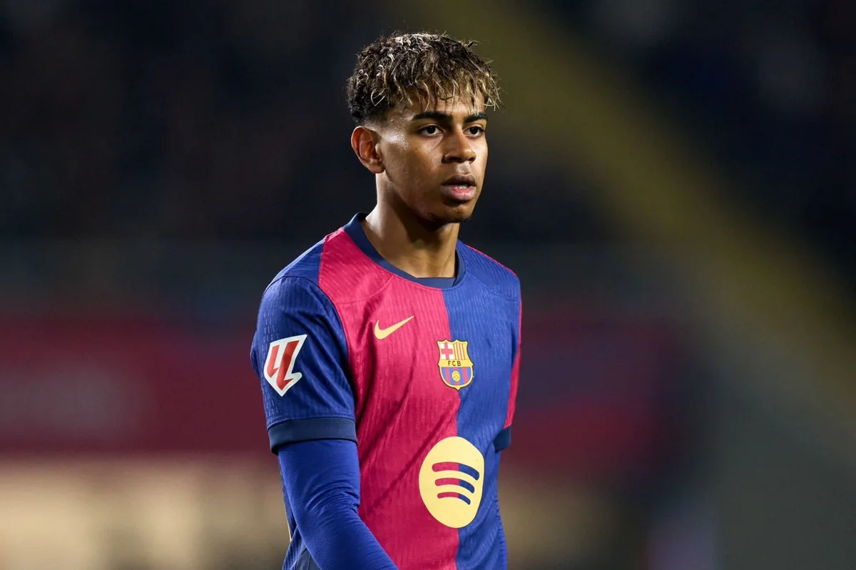 Ламин Ямаль продлил контракт с Барселоной