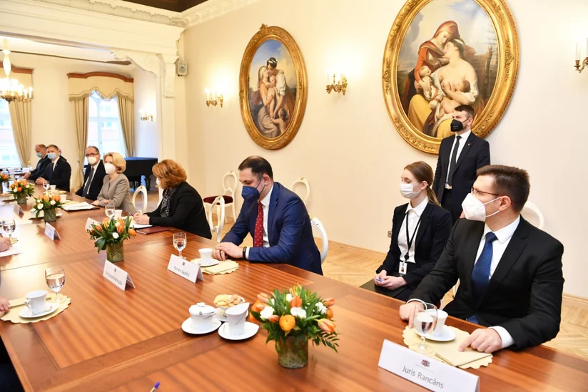 Sahibə Qafarova Riqada  Latviya Seyminin sədri ilə görüşüb