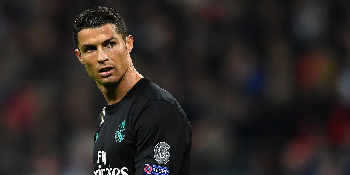 Kristianu Ronaldunun adı futbol akademiyasına verildi