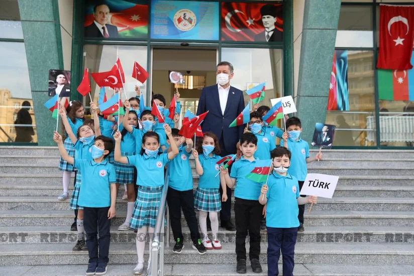 Türkiyənin milli təhsil naziri Bakı Atatürk liseyində olub