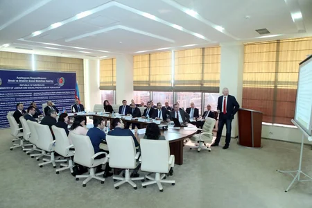 Səlim Müslümov: “Azərbaycanda il ərzində doğulanların sayı ölənlərin sayını 3 dəfədən çox üstələyir”