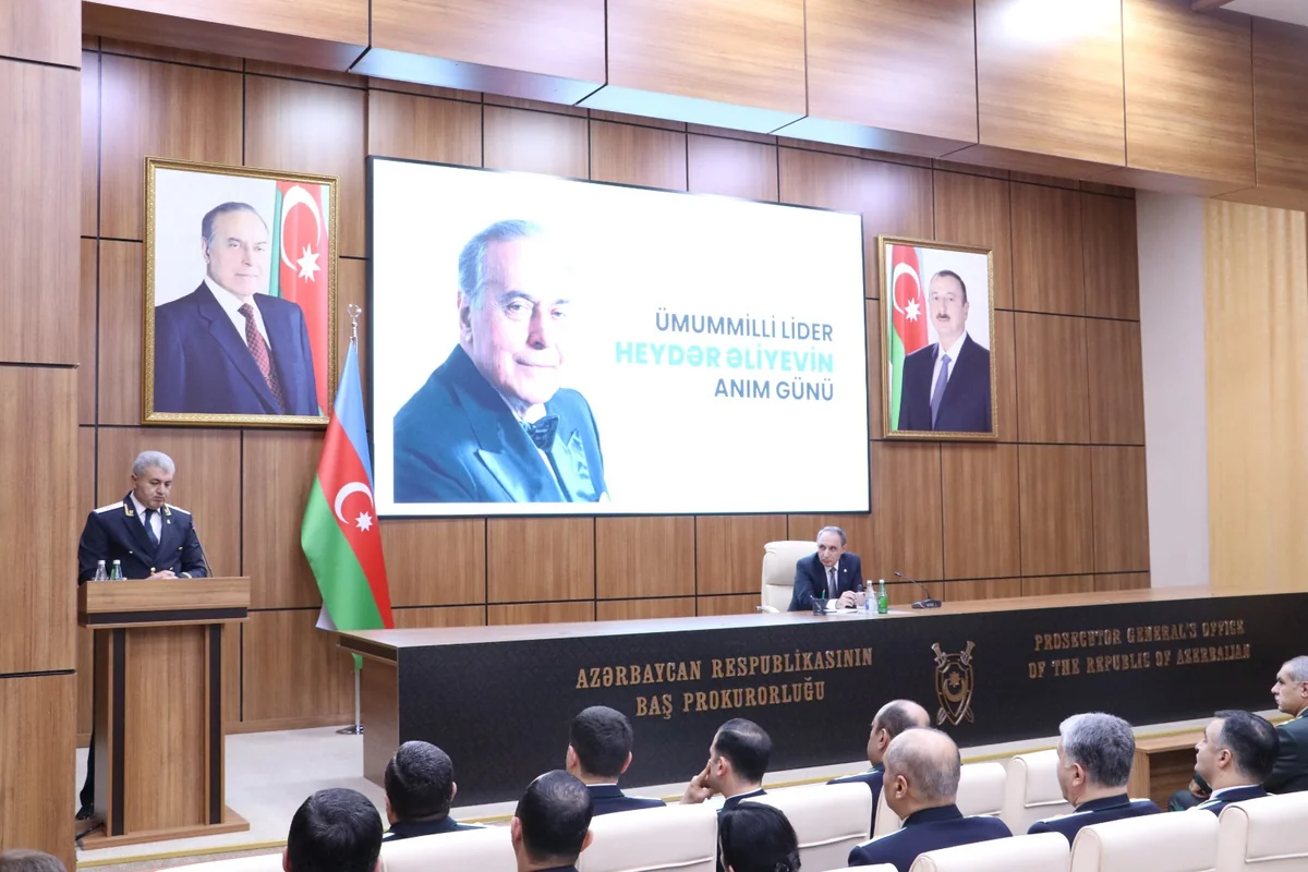 Baş Prokurorluqda Heydər Əliyevin xatirəsinə həsr olunmuş anım tədbiri keçirilib