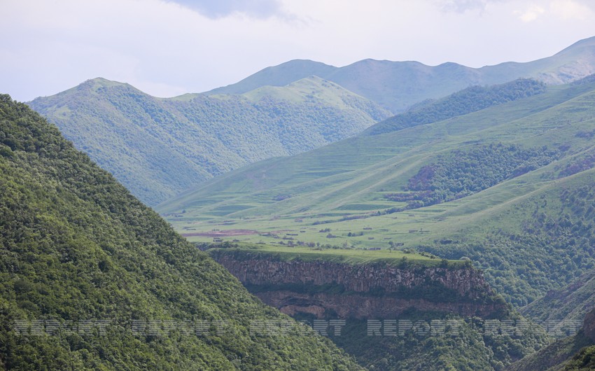 Laçın və Kəlbəcərdə üç yaşayış məntəqəsinin tikintisinə başlanılır