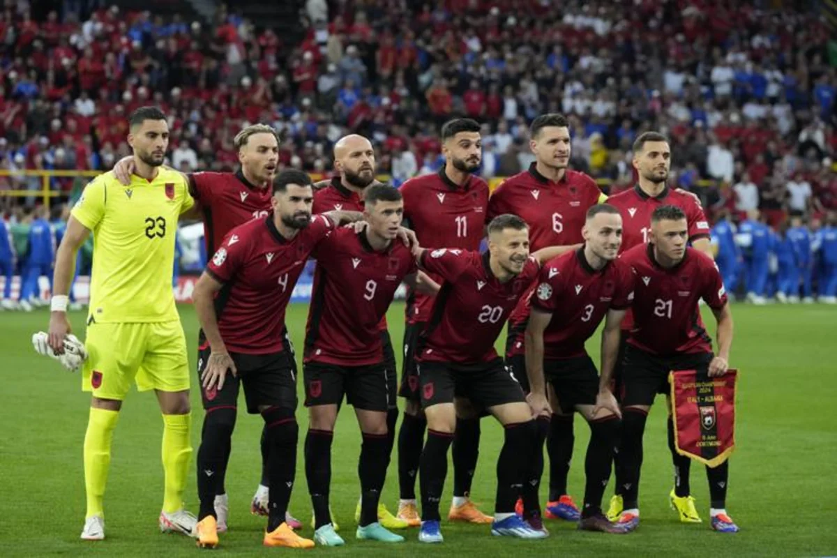 UEFA Albaniya milli komandasını cərimələyib
