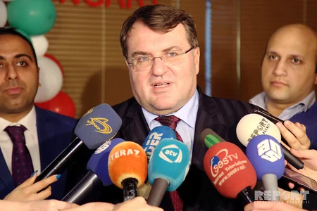 Bakıda Macarıstan səfirliyinin viza mərkəzi açılıb