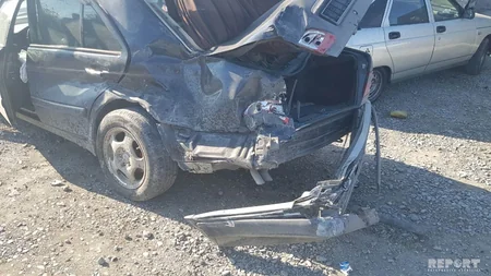 Göyçayda zəncirvari yol qəzası baş verib, 5 avtomobilə ziyan dəyib - FOTO