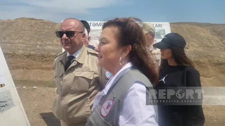 Roots of Peace president informed about mine threat in Fuzuli