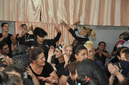 Bakıdakı qadın həbsxanasında məhkumlara konsert verilib