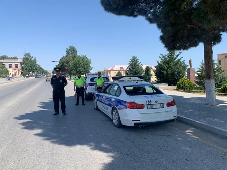 Polis Siyəzəndə reyd keçirdi: maska taxmayanlar cərimələndi