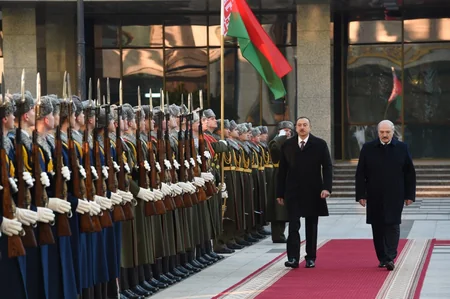 Belarusda Azərbaycan Prezidenti İlham Əliyevin rəsmi qarşılanma mərasimi keçirilib