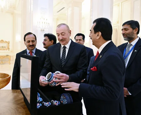Azərbaycan Prezidenti Pakistan Senatının sədrini qəbul edib - YENİLƏNİB