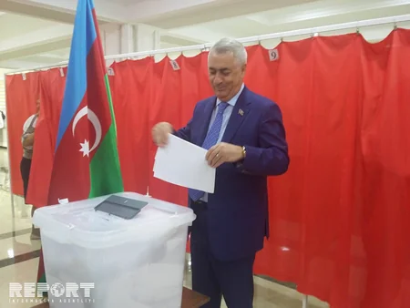 Cavid Qurbanov səs verib - FOTO