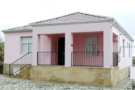 Kürdəmir və Ağsuda şəhid ailələri və müharibə əlillərinə mənzillər verilib