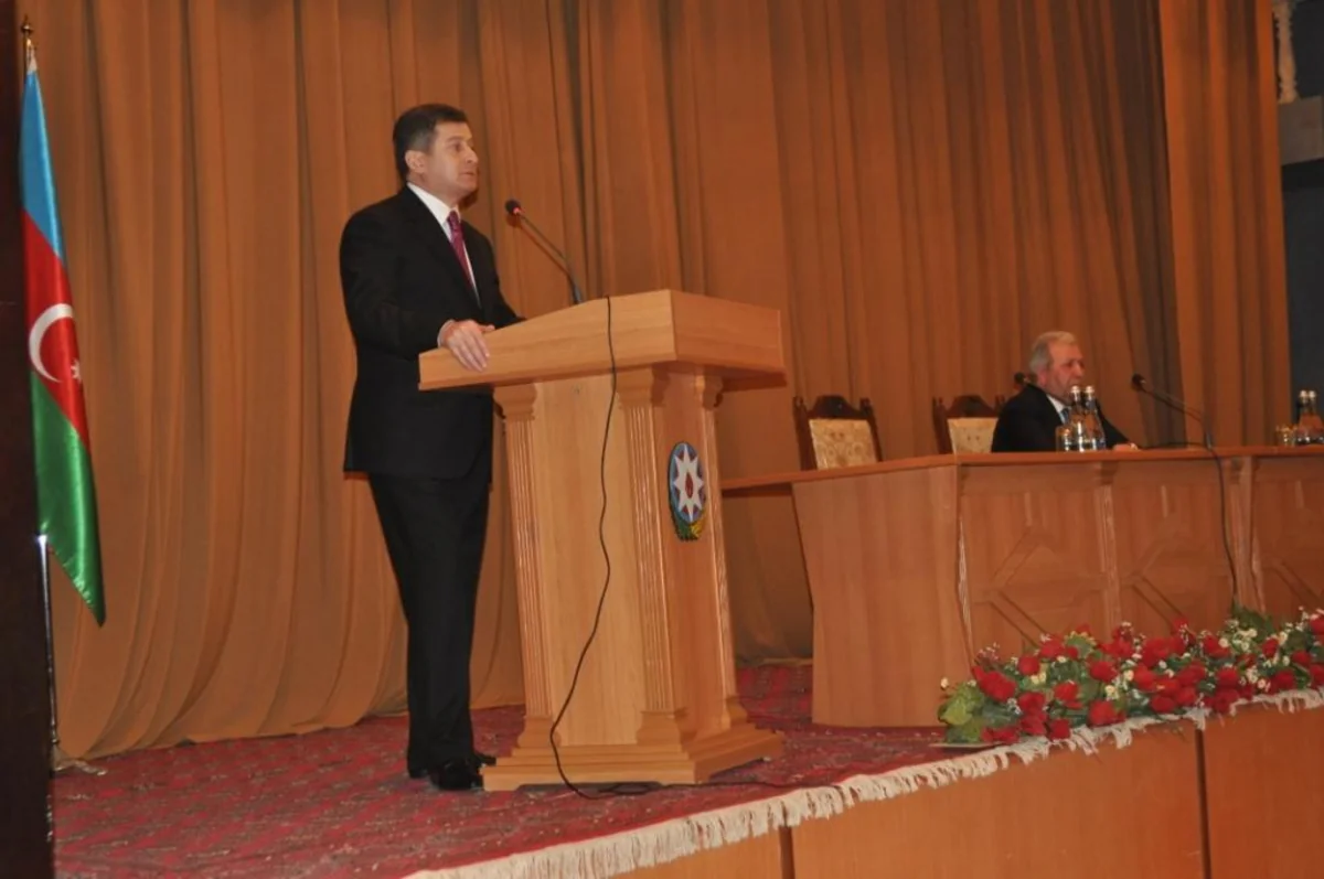 ​Əmlak Məsələləri Dövlət Komitəsinin sədri Hacıqabulda rayon ictimaiyyəti ilə görüşüb