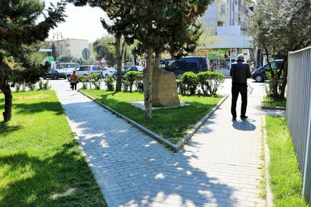 Bakıda piyada zolağının dekorativ kollara doğru çəkilişi nəzarətə götürülüb