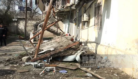 Bərdədə dağıntı altında qalan qadın xilas olunub, bina sakinləri təxliyə edilib - VİDEO - YENİLƏNİB