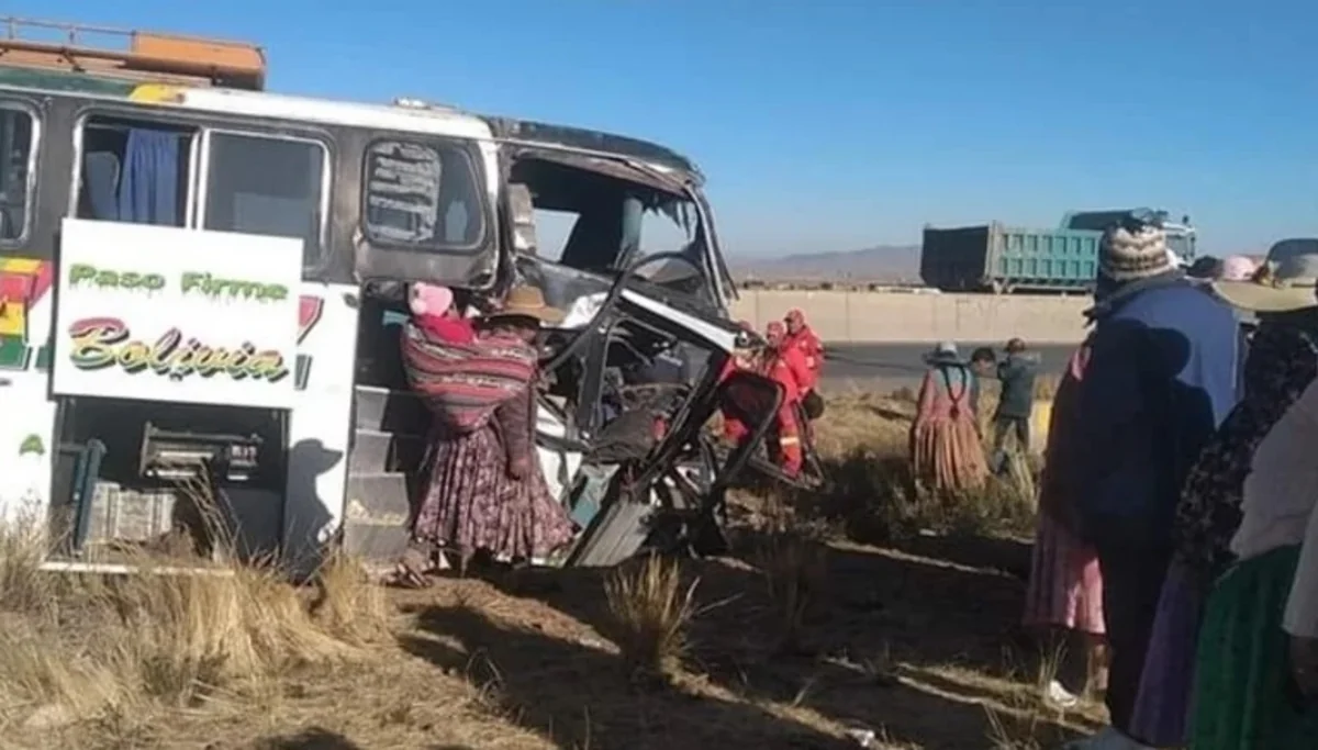 Tragic collision on Bolivian road claims seven lives, injures several