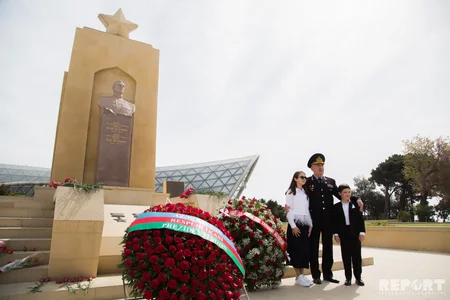 Qələbənin 73-cü ildönümü - FOTOREPORTAJ