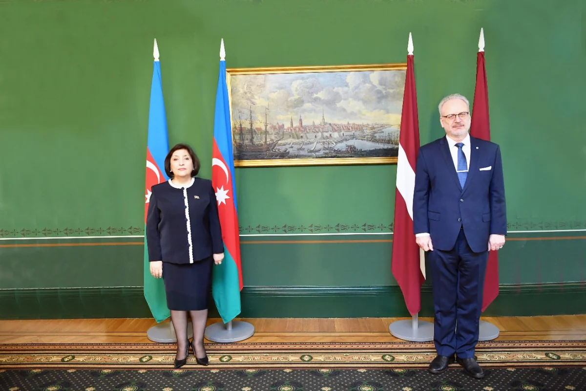 Azərbaycan parlamentinin sədri Latviya Prezidentini Xocalı soyqırımı barədə ətraflı məlumatlandırıb
