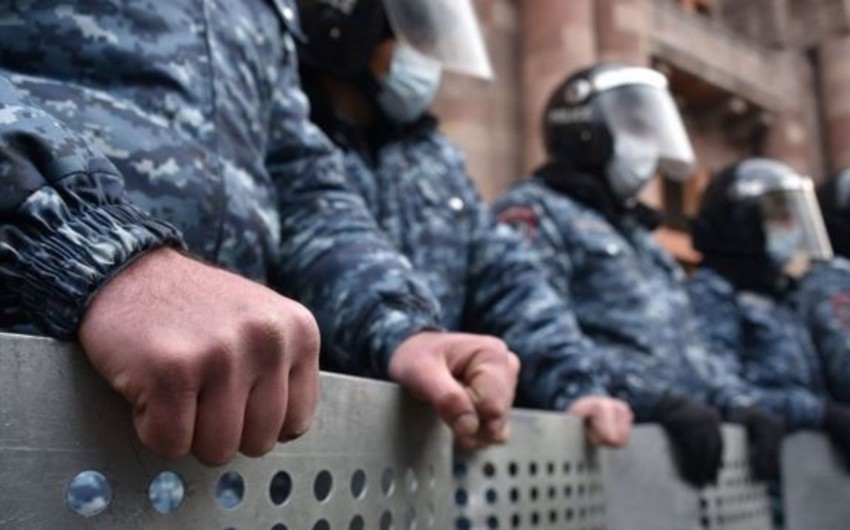 Yerevan polisi Paşinyanın əleyhdarlarını saxladı