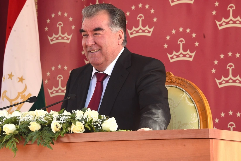 Emomali Rahmon yenidən rəsmən Tacikistan prezidenti seçilib