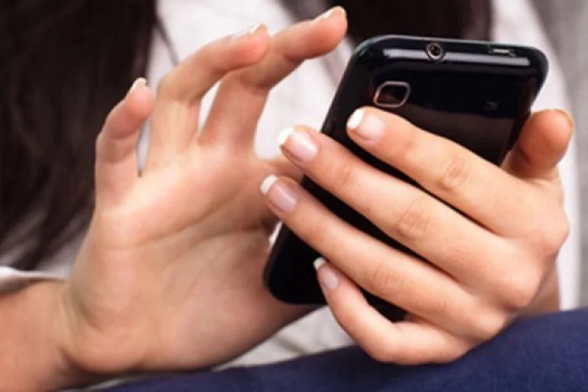 Azərbaycanda mobil telefonlarda ödənişli xidmətlərə qanunsuz qoşulma halları yenidən aktivləşib - FOTO