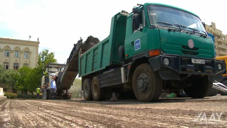 Bakının Mikayıl Müşfiq küçəsinin bir hissəsi təmir olunur