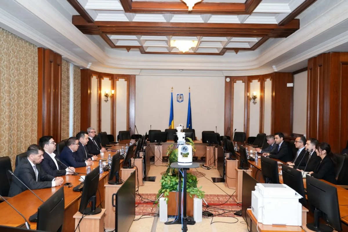 Azerbaijani official meets with leaders of Turkish and Tatar communities in Romania
