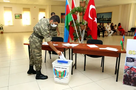 Hərbi hissədə növbəti ideoloji tədbir keçirilib