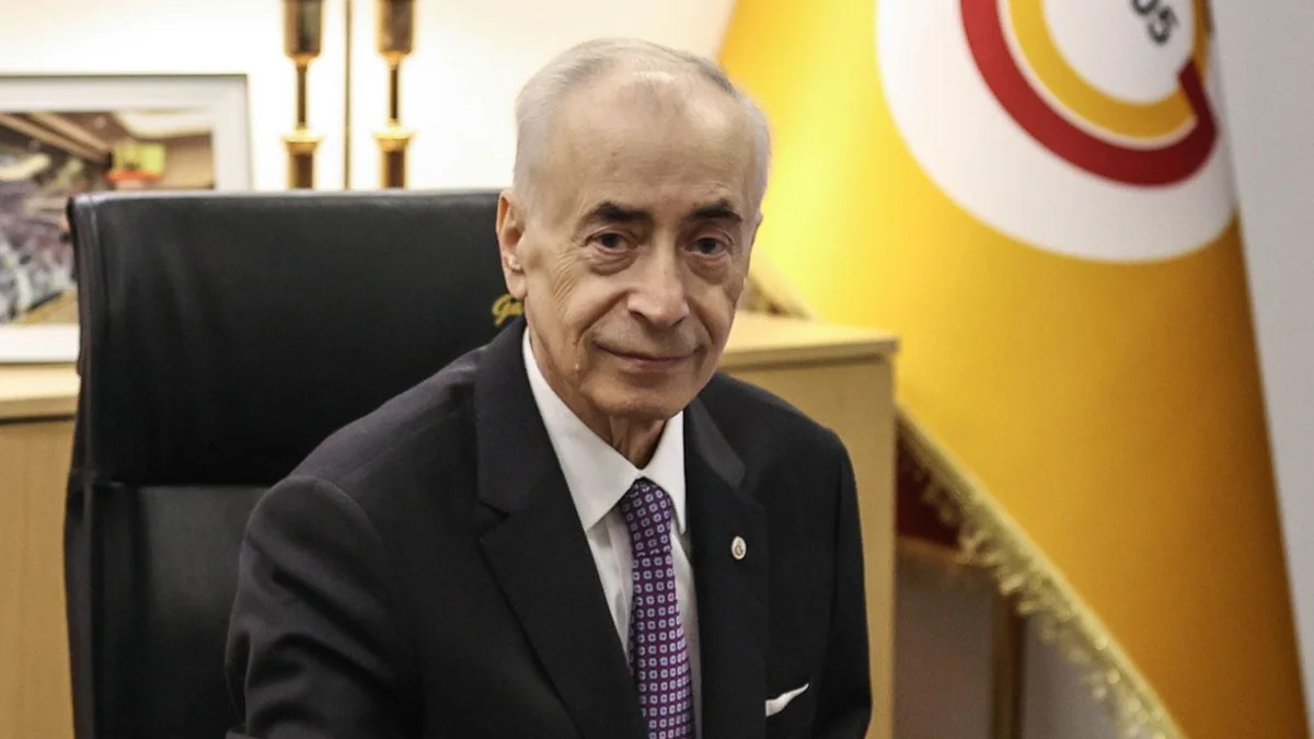 Qalatasarayın prezidenti İdarə Heyətindən istefa verdi