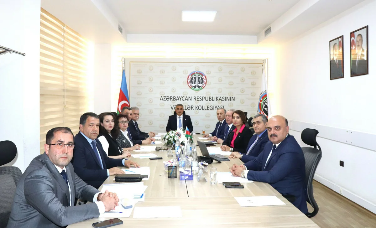 Azərbaycanda iki vəkilə töhmət verilib, altısına xəbərdarlıq olunub