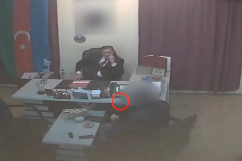 “Yeni İctimai Nəzarət Şurası” rəhbərliyinin vətəndaşlardan pul almasının görüntüləri yayılıb