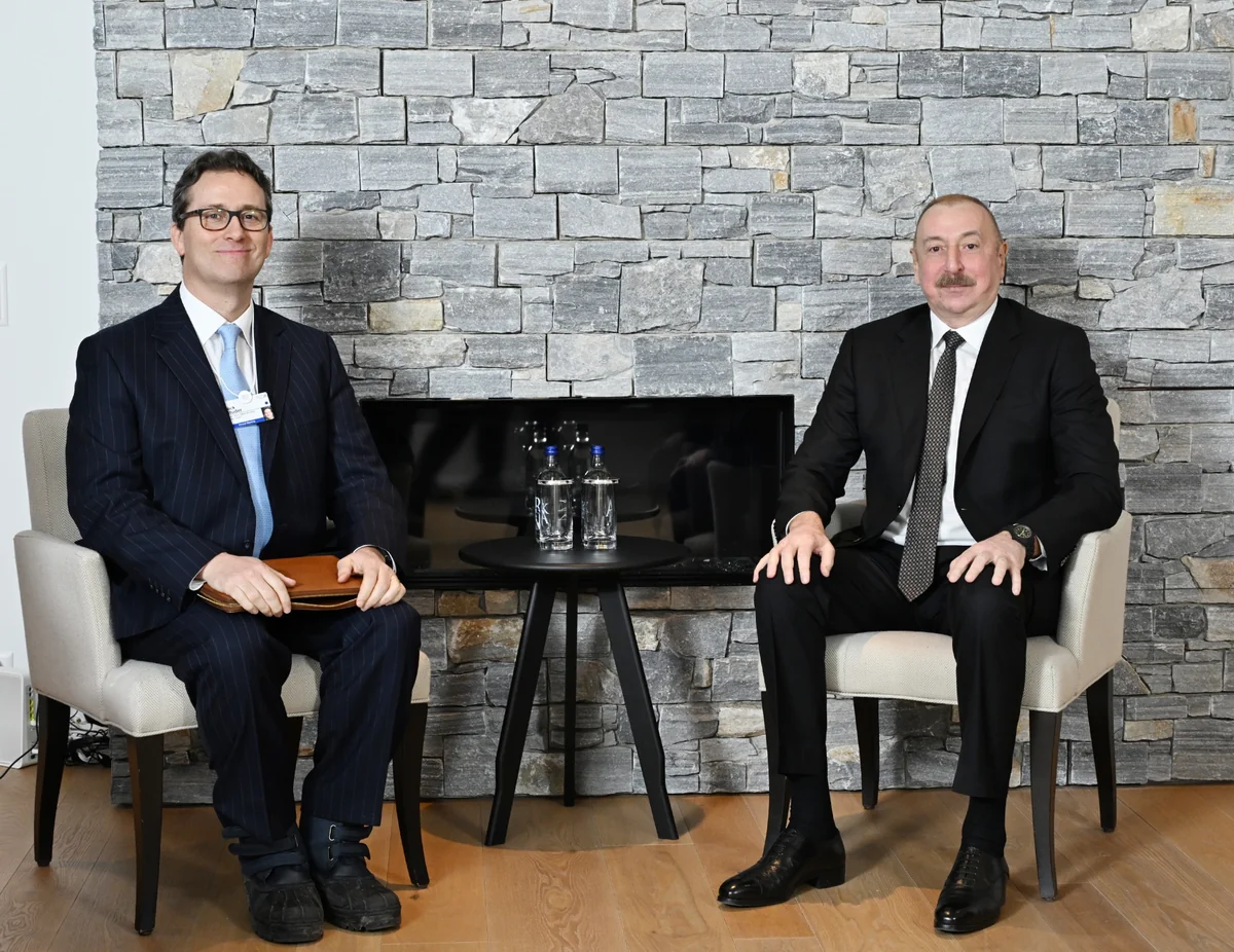 Prezident İlham Əliyev Davosda “OliverWyman Group” şirkətinin Baş icraçı direktoru ilə görüşüb
