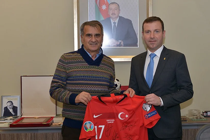 AFFA-nın baş katibi Şenol Güneşlə görüşüb