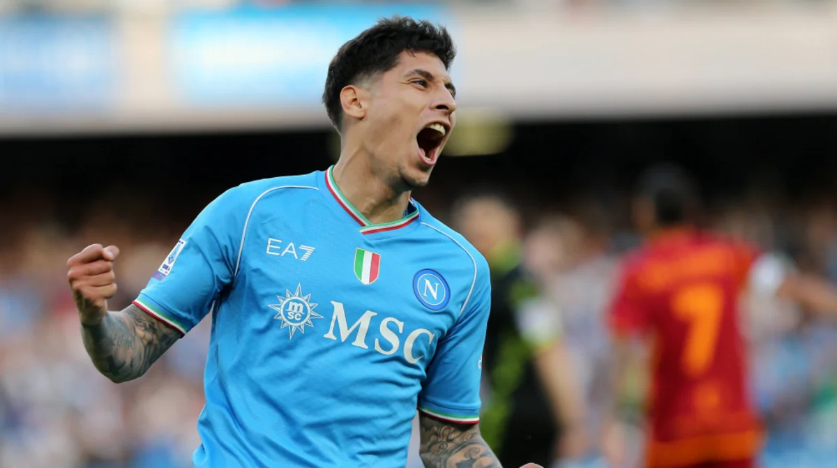 Napoli futbolçusu ilə 5 illik müqavilə imzalayıb
