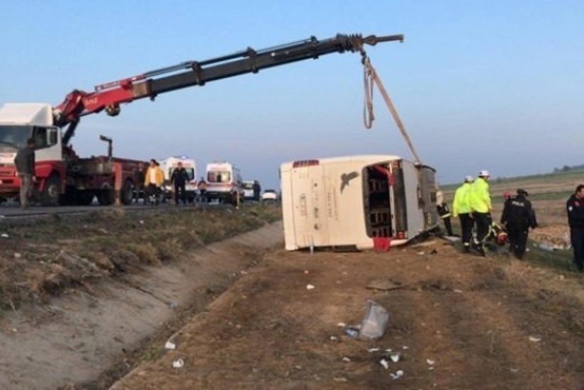 Türkiyədə avtobus aşıb, 2 nəfər ölüb, 22 nəfər yaralanıb