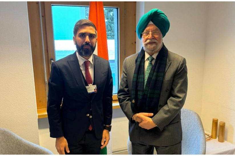 SOCAR discusses cooperation with Indian companies