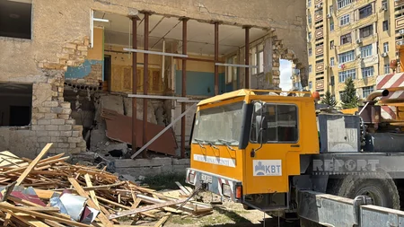 Sumqayıtda iki nəfərin öldüyü partlayış baş verən binanın söküntüsünə başlanılıb