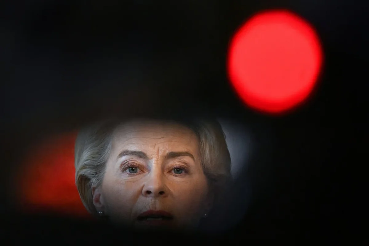 İtaliyanın hakim koalisiyası Ursula Fon der Lyayeni sərt tənqid edib