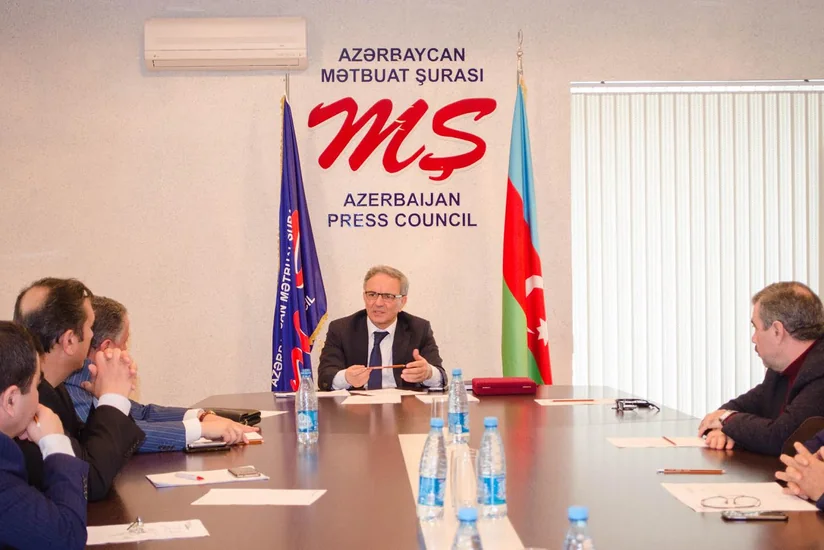 MŞ: Medianın cəbhə xəttində baş verənlərə münasibəti ümumən ictimaiyyətin mənafeyinə söykənir