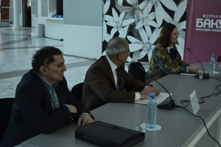 Bakıda “Orta əsr musiqisi və musiqi alətlərinin tarixi” mövzusunda dəyirmi masa keçirilib
