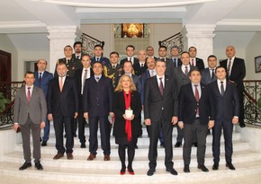 Türkiyənin Gürcüstandakı səfirinə Azərbaycanın qələbə simvolu hədiyyə olunub